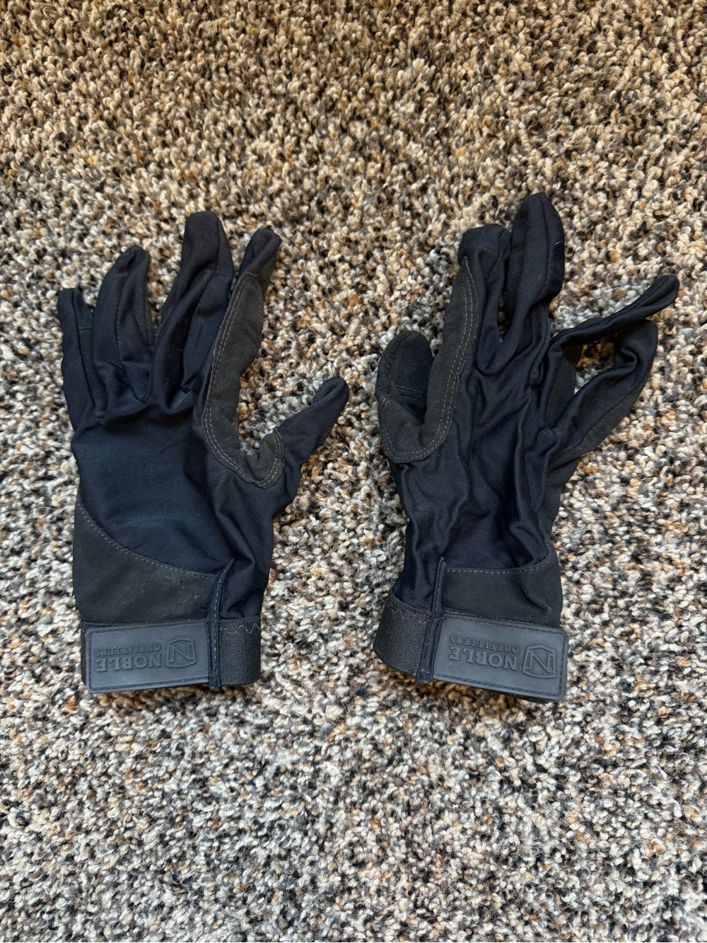 Noble Outfitters Black Show Gloves